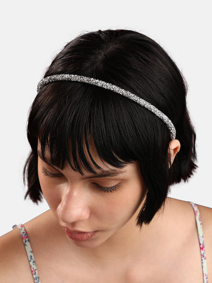 Crowning Glory: The Embellished Hairband Exquisite