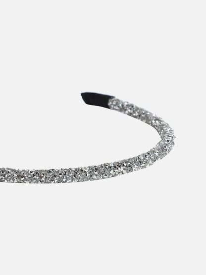 Crowning Glory: The Embellished Hairband Exquisite