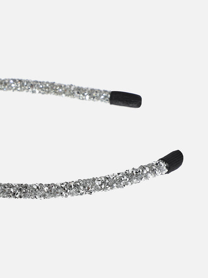 Crowning Glory: The Embellished Hairband Exquisite