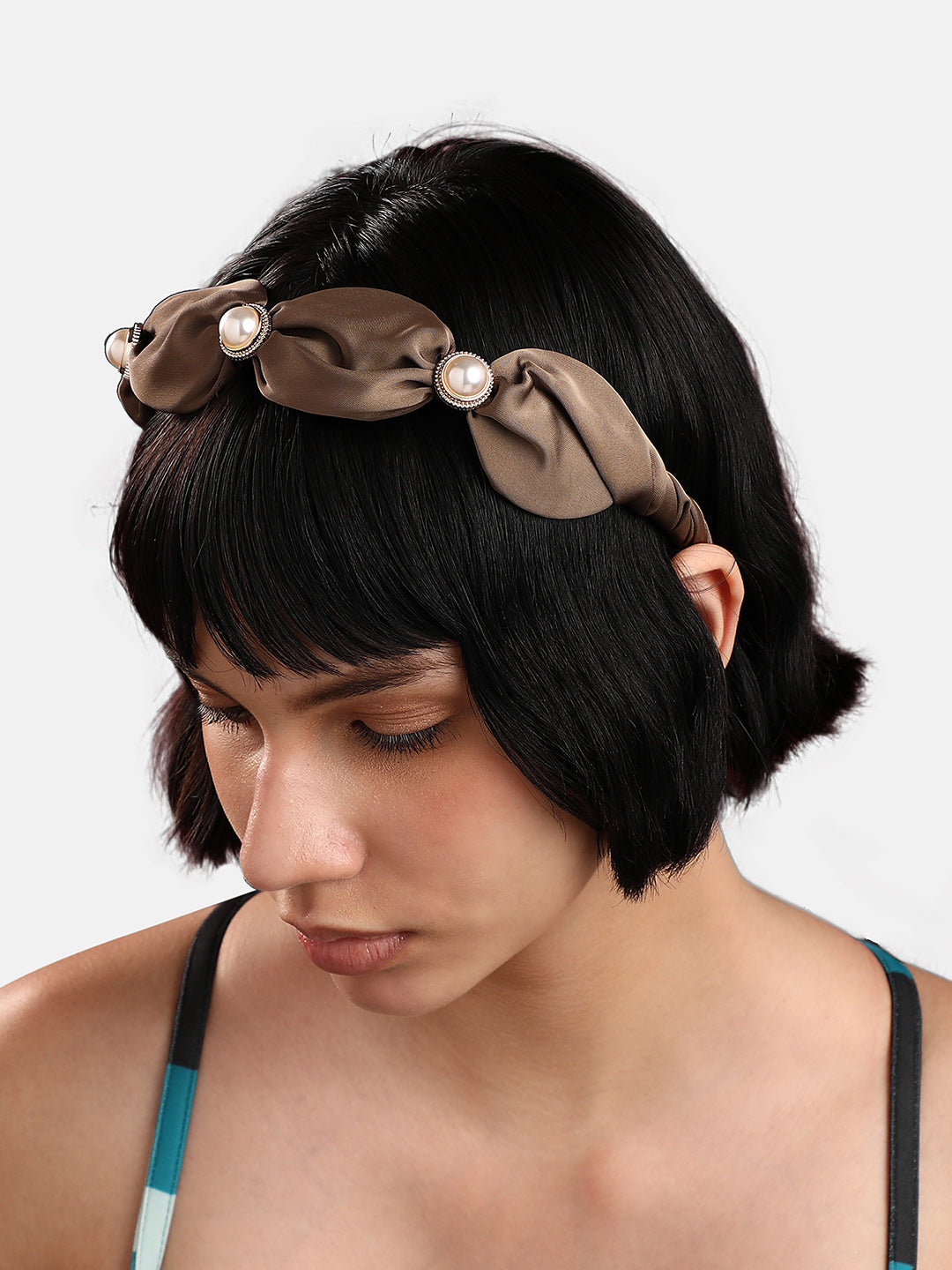 Sparkling Tresses: Adorning with an Embellished Hairband