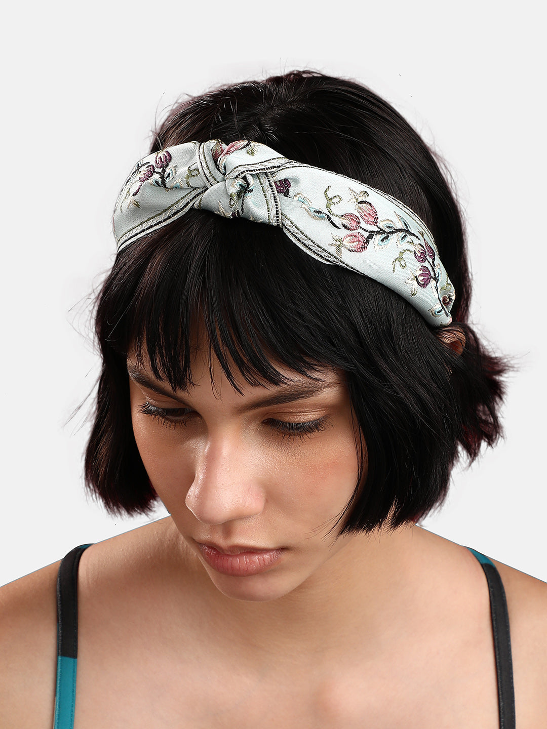 The Fabric Flair: A Stylish Twist to Your Hairstyle