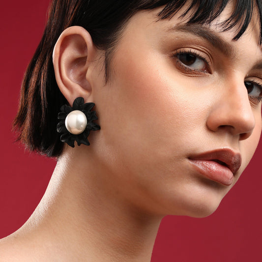 NA Studs Earrings