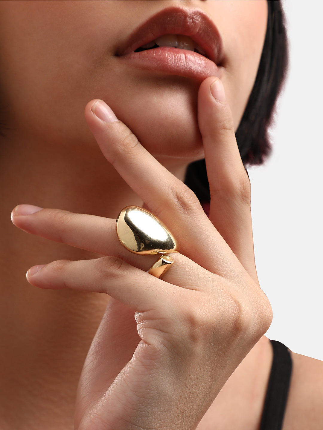 Gleaming Glamour: Adorn Your Fingers with Stunning Rings