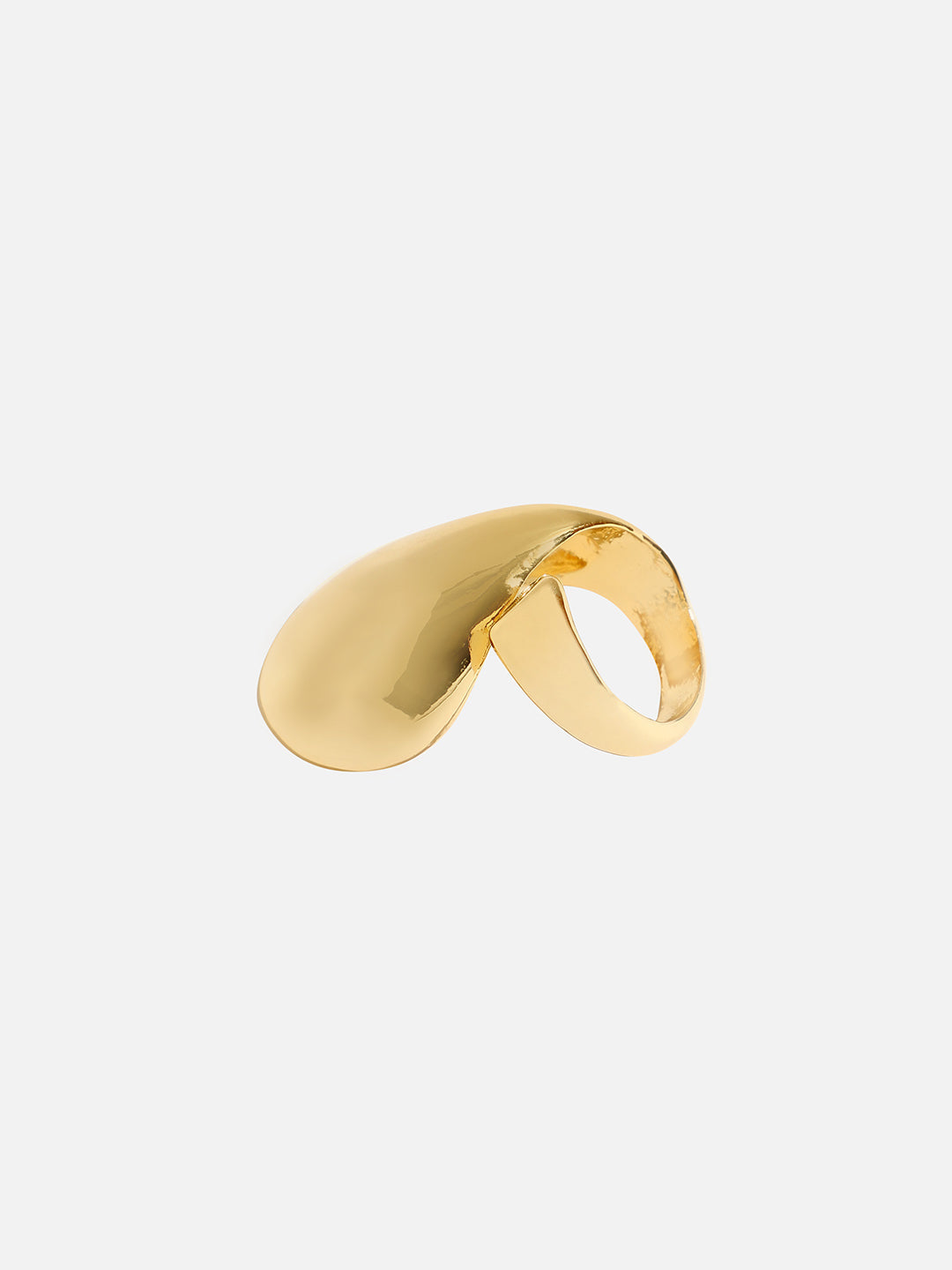 Gleaming Glamour: Adorn Your Fingers with Stunning Rings