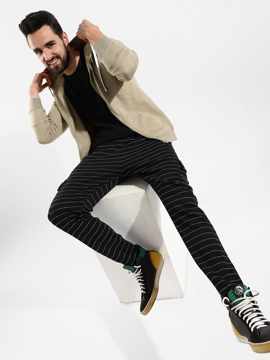 Cotton Solid Regular Fit Tracksuit For Casual Wear