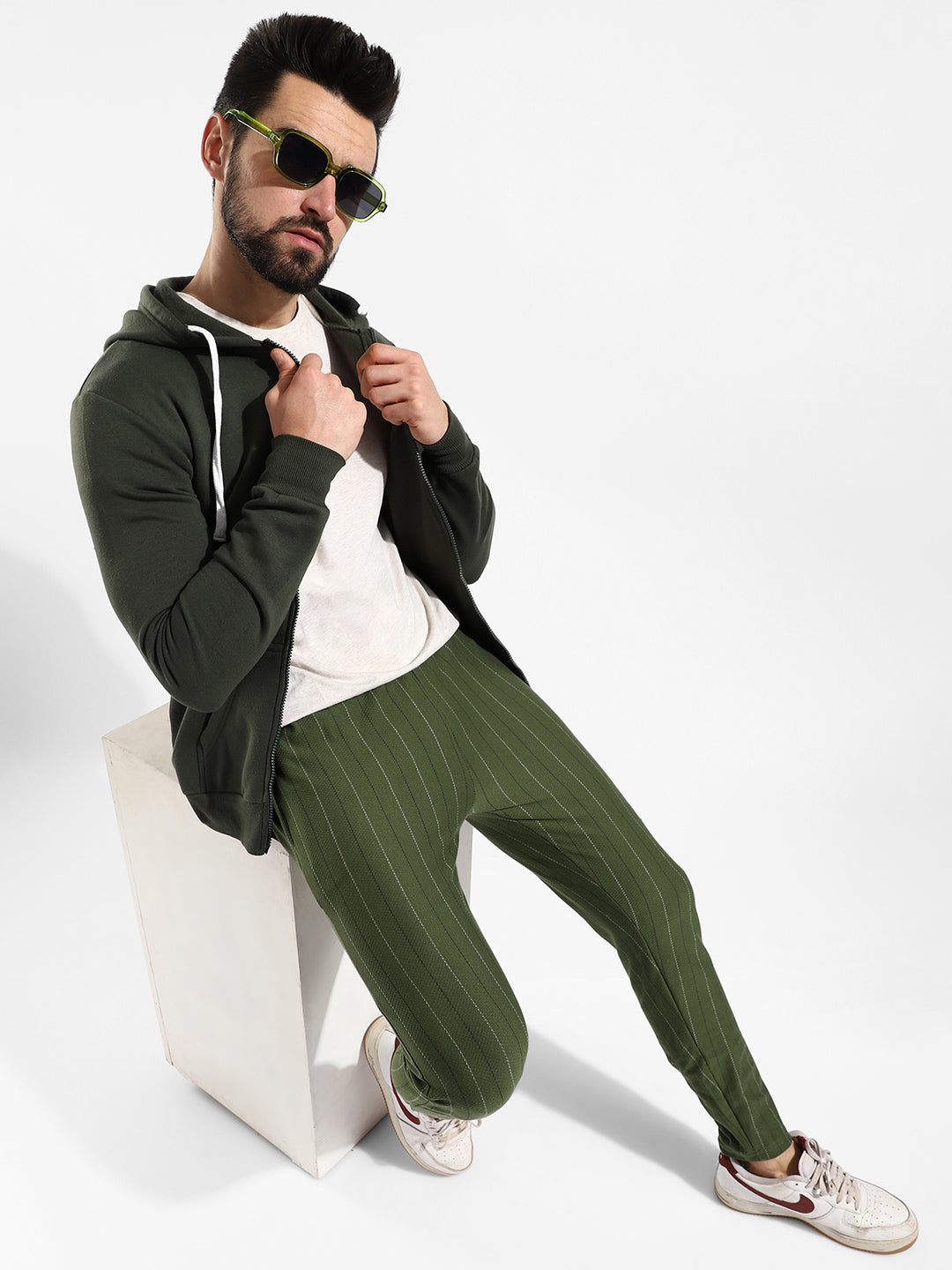 Cotton Solid Regular Fit Tracksuit For Casual Wear