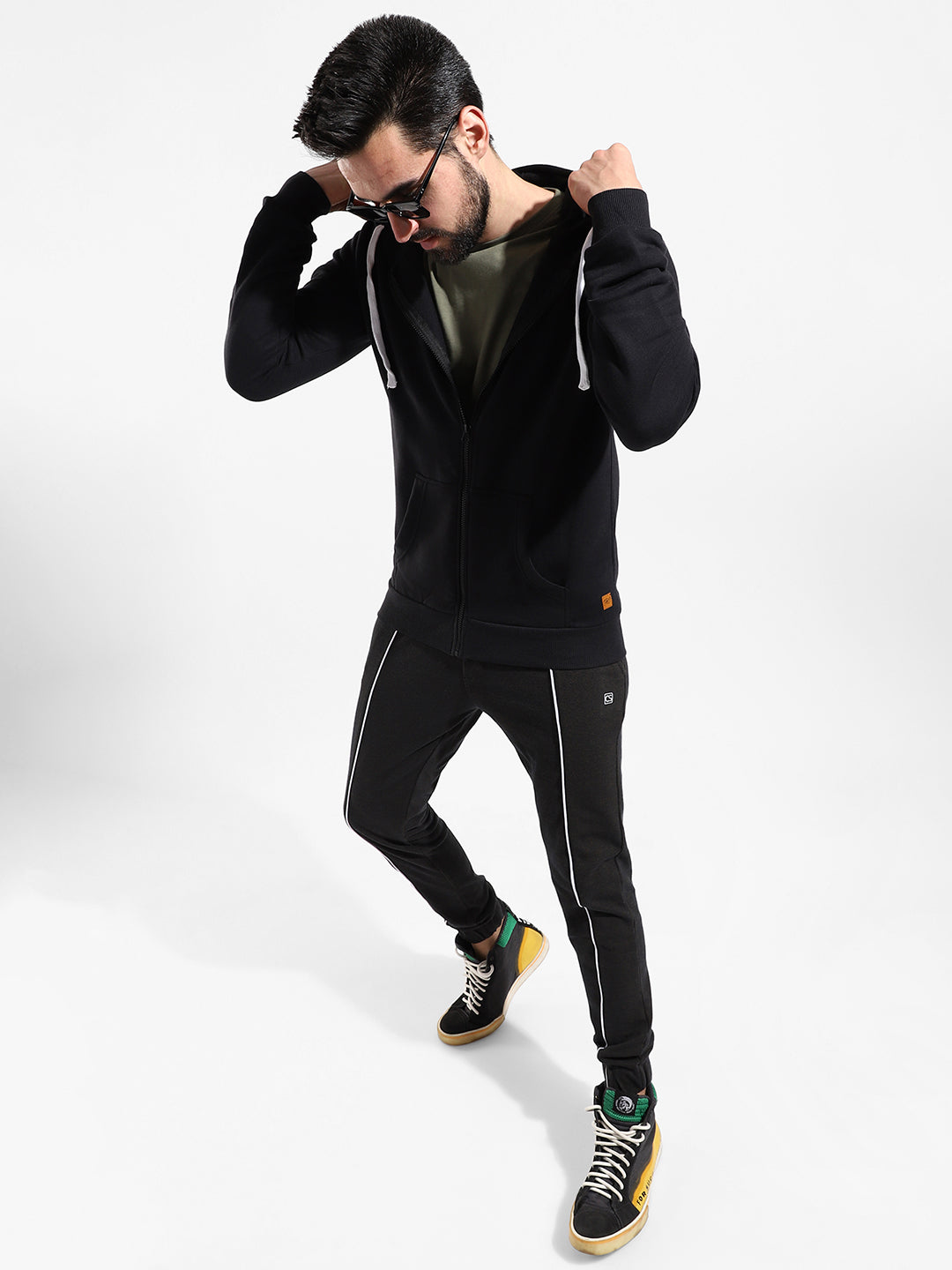 Cotton Solid Regular Fit Tracksuit For Casual Wear