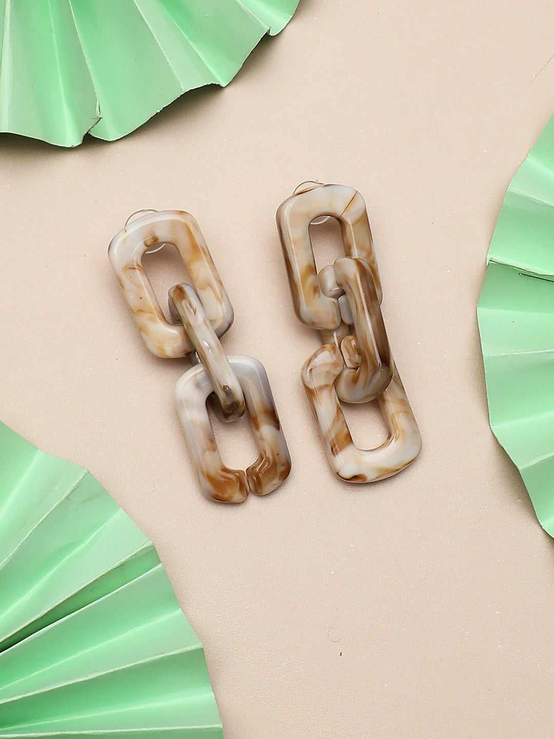 Sohi White Contemporary Chain Link Drop Earring