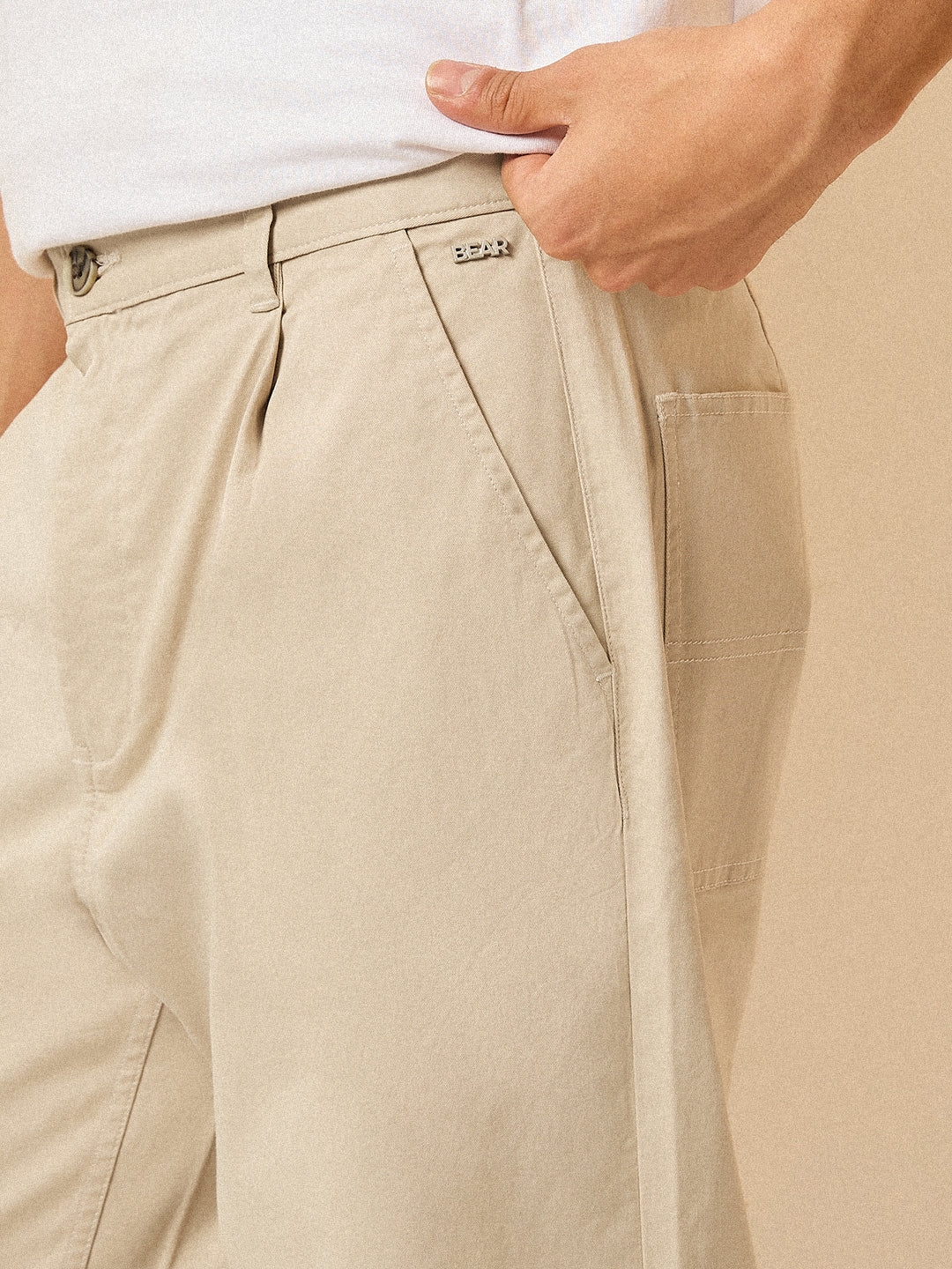 Cream Solid Cropped Carrot Fit Casual Chino Trouser