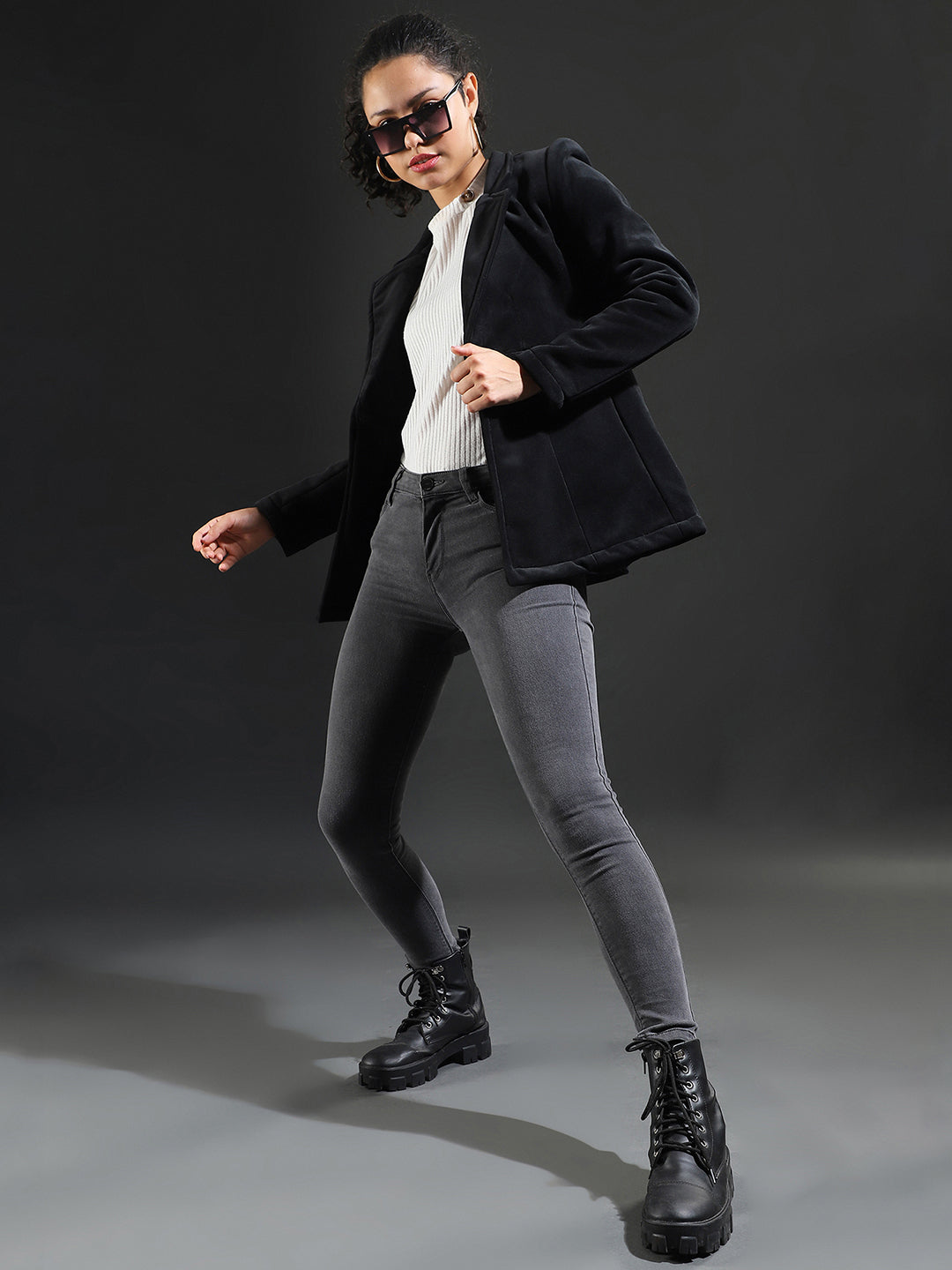 Single-Breasted Blazer With Power Shoulders