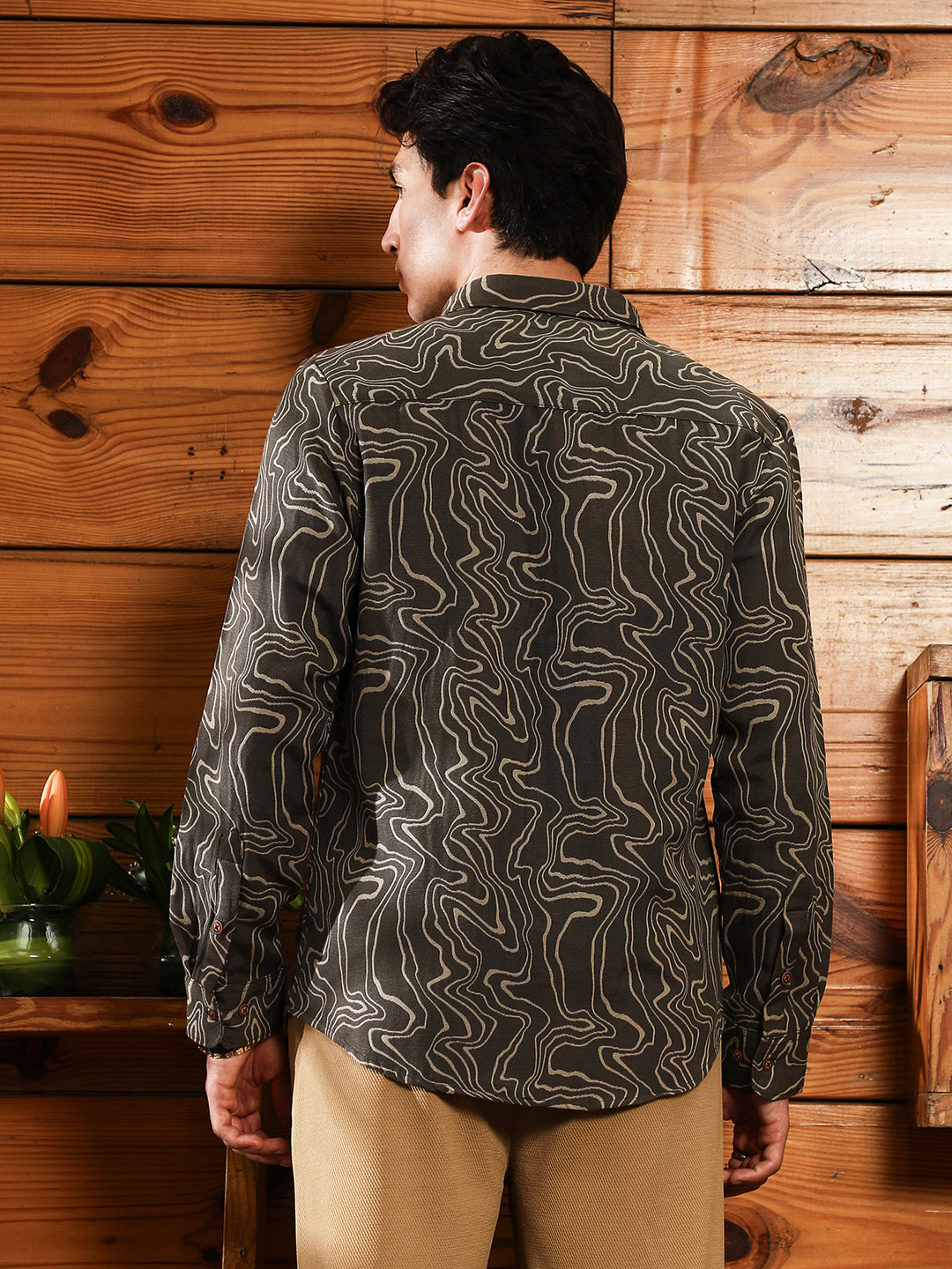 Constract-Fluid Jacquard Shirt