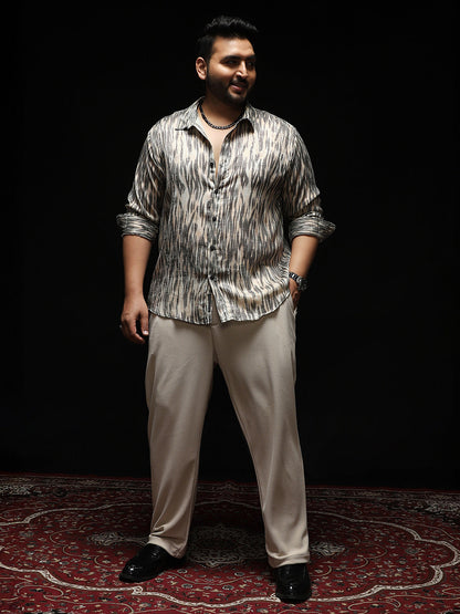 Contrast-Abstract Imprint Shirt