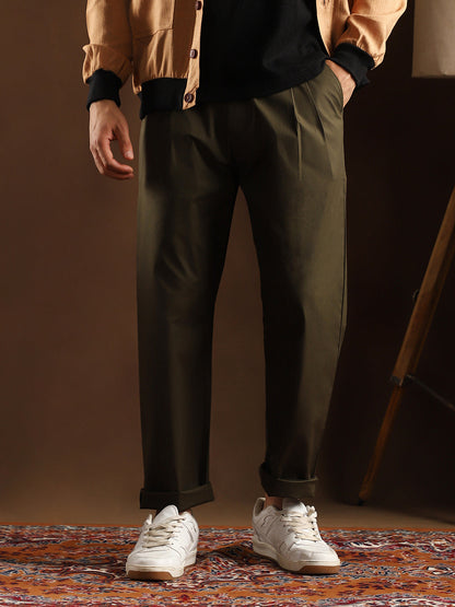 Solid-Pleated Chino Trousers