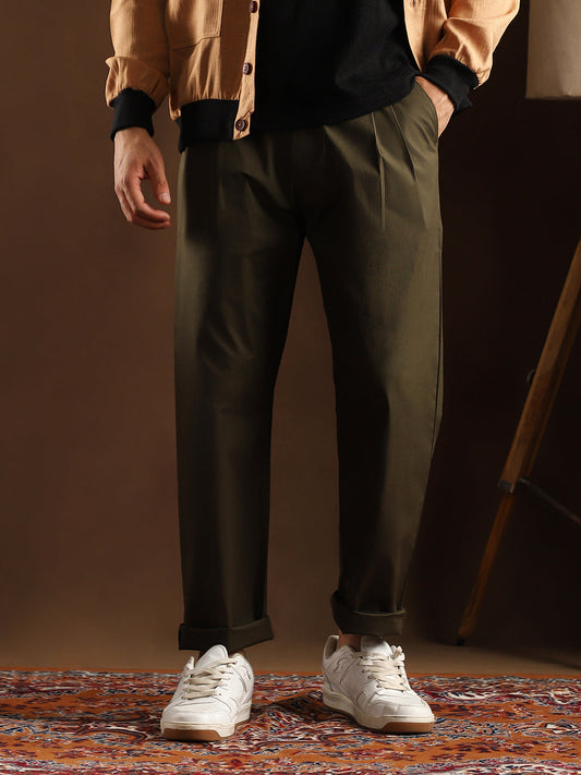 Solid-Pleated Chino Trousers