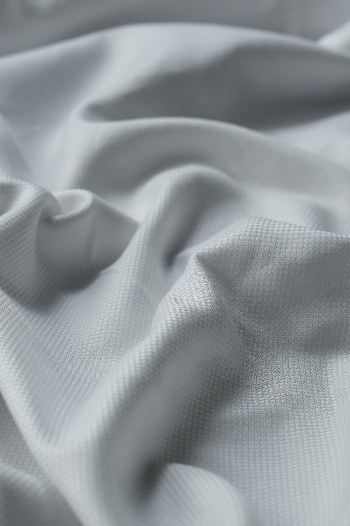 White Regular Fit Solid Formal Cotton Shirt for Men (LUPRA)