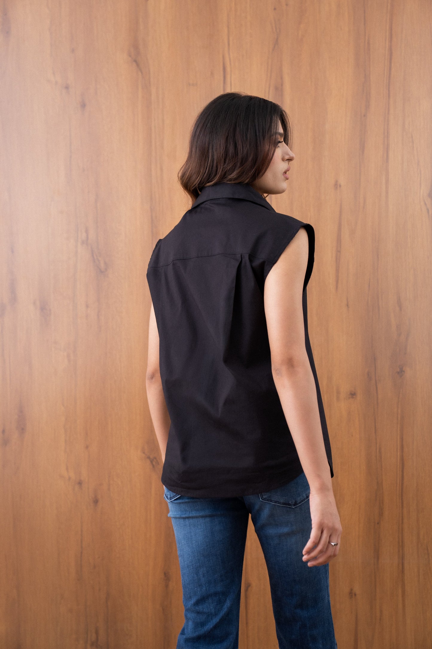 Sleeveless Poplin Shirt