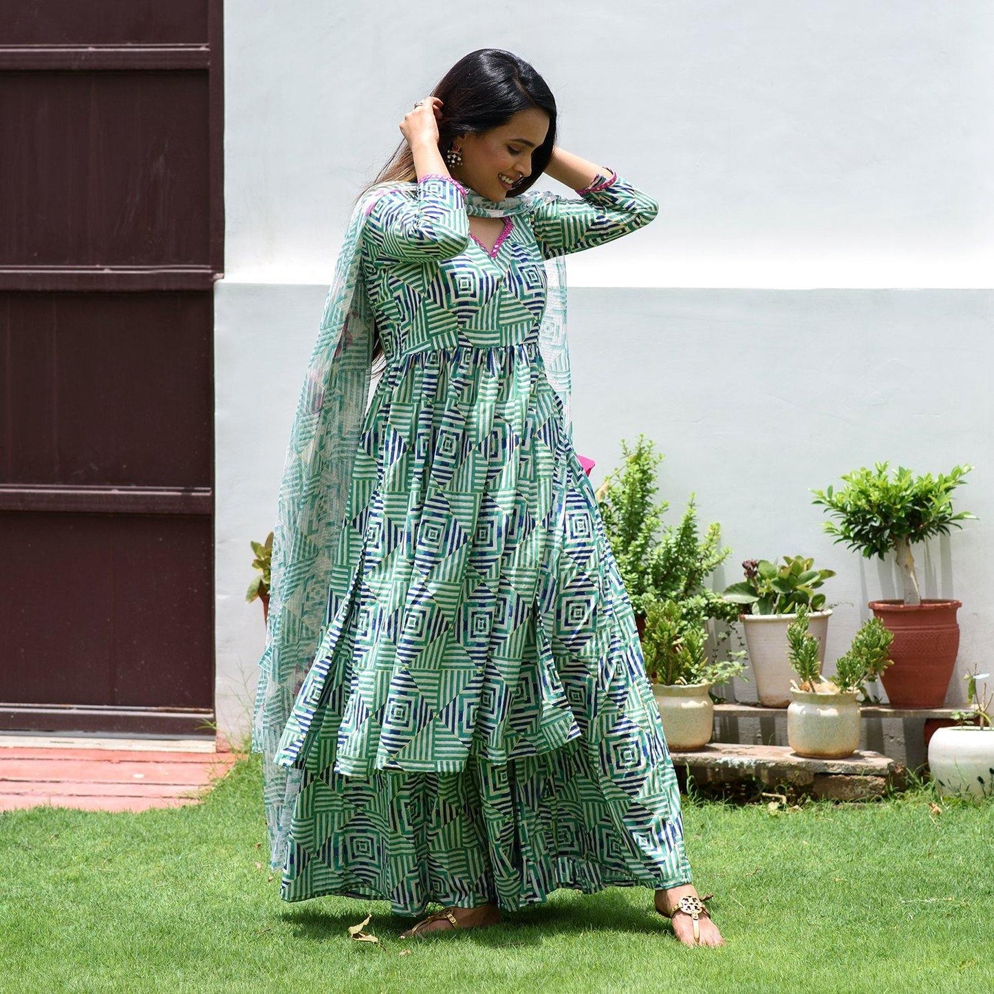 Geometric Sheesha Suit Set - Ambraee