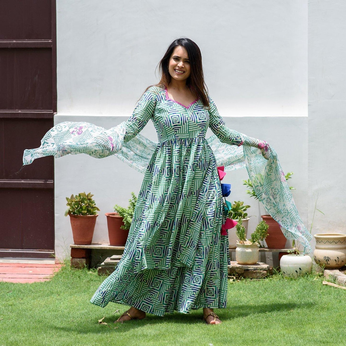 Geometric Sheesha Suit Set - Ambraee