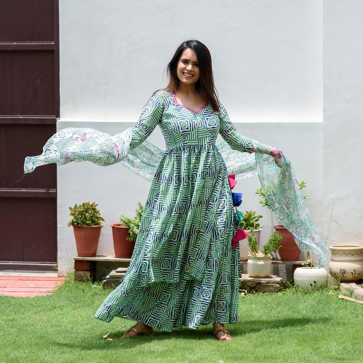 Geometric Sheesha Suit Set - Ambraee