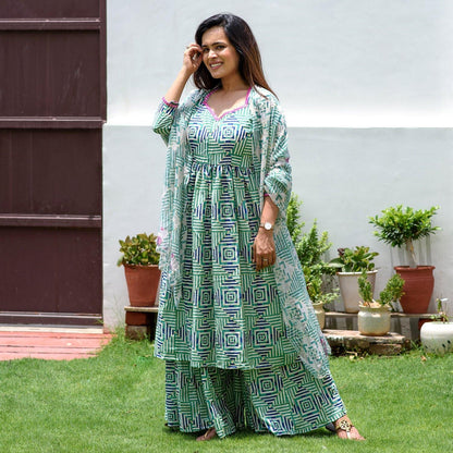 Geometric Sheesha Suit Set - Ambraee