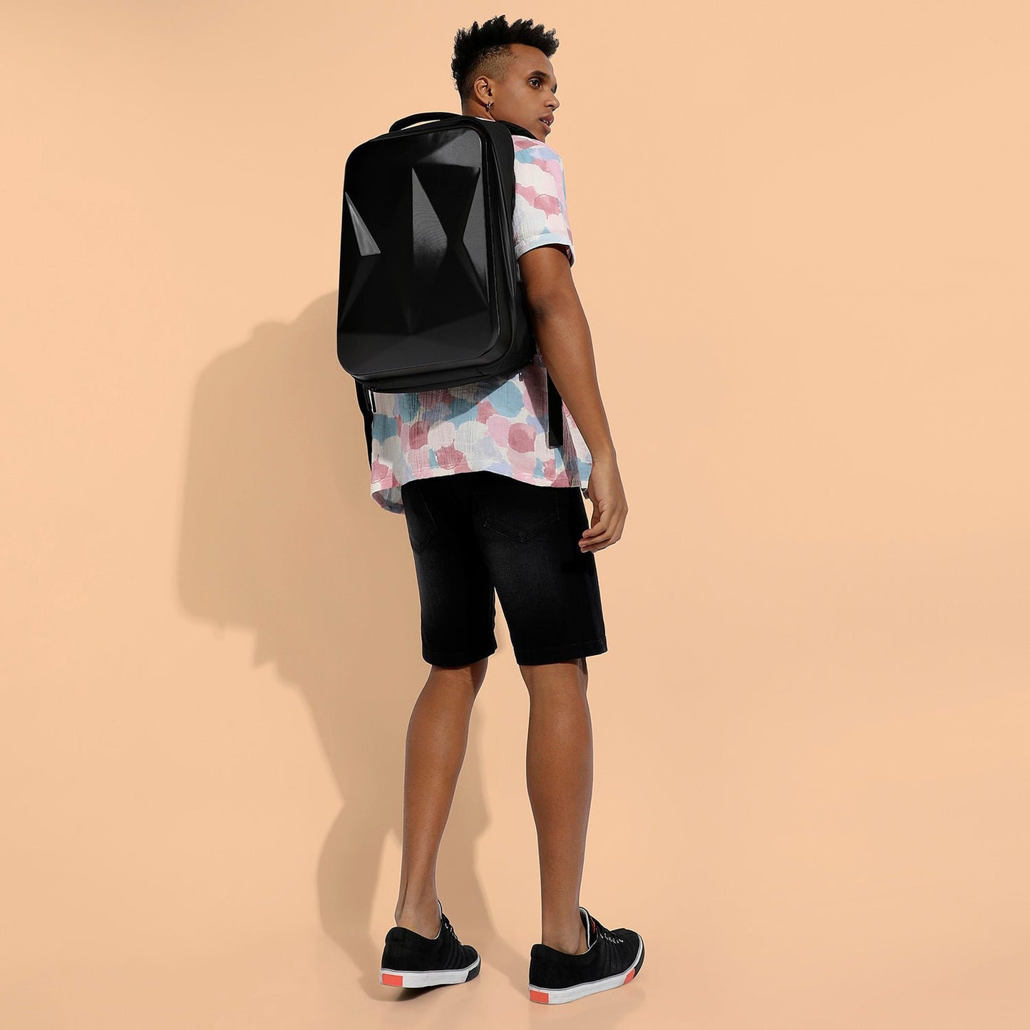 The Urban Nomad Backpack - Obsidian Black