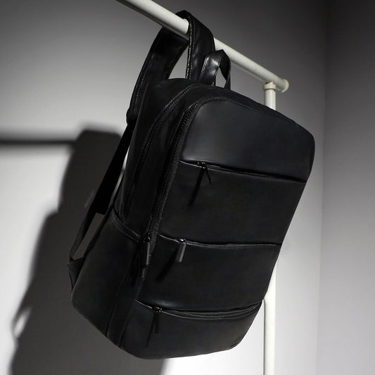 The Daily Essential Backapack - Onyx Black