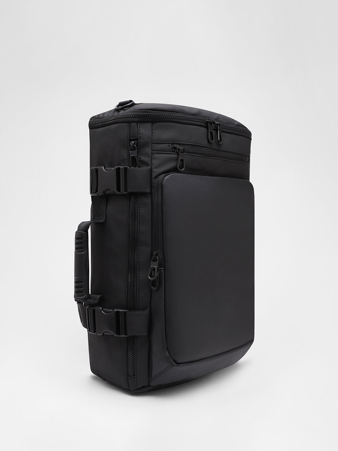 The Traveller's Guide Backpack - Midnight Black