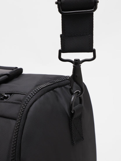 The Traveller's Guide Backpack - Midnight Black