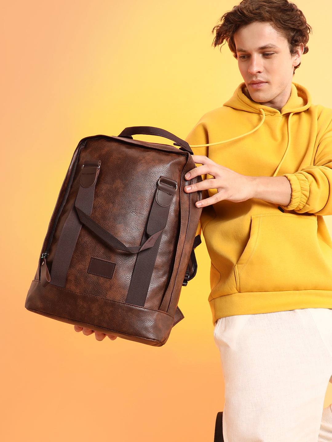The Daypack Backpack - Chocolate Brown