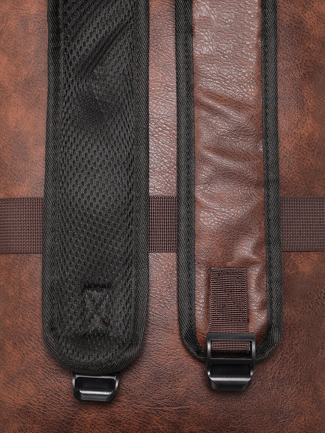 The Daypack Backpack - Chocolate Brown