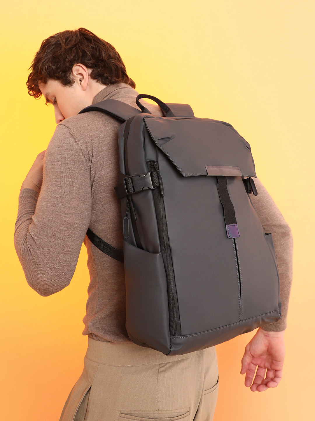 The City Transit Backpack - Charcoal Grey