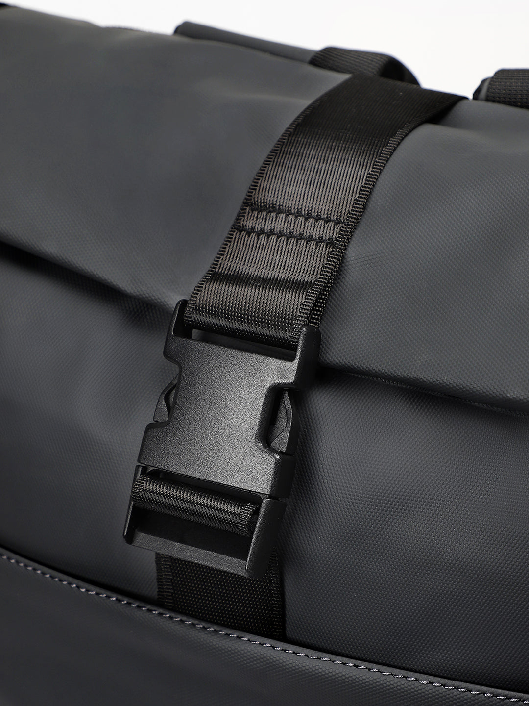 The Metron Backpack - Onyx Black