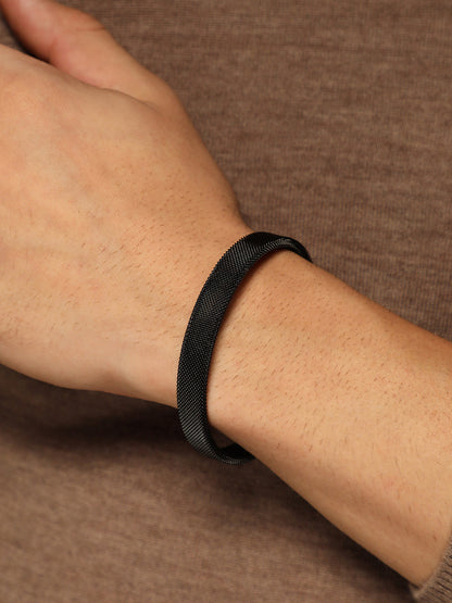 The Mesh Cuff Bracelet