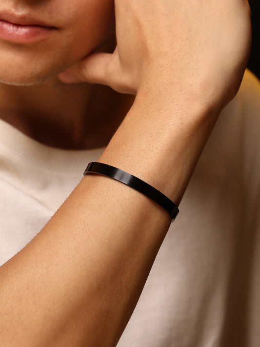 The Minimal Cuff Bracelet