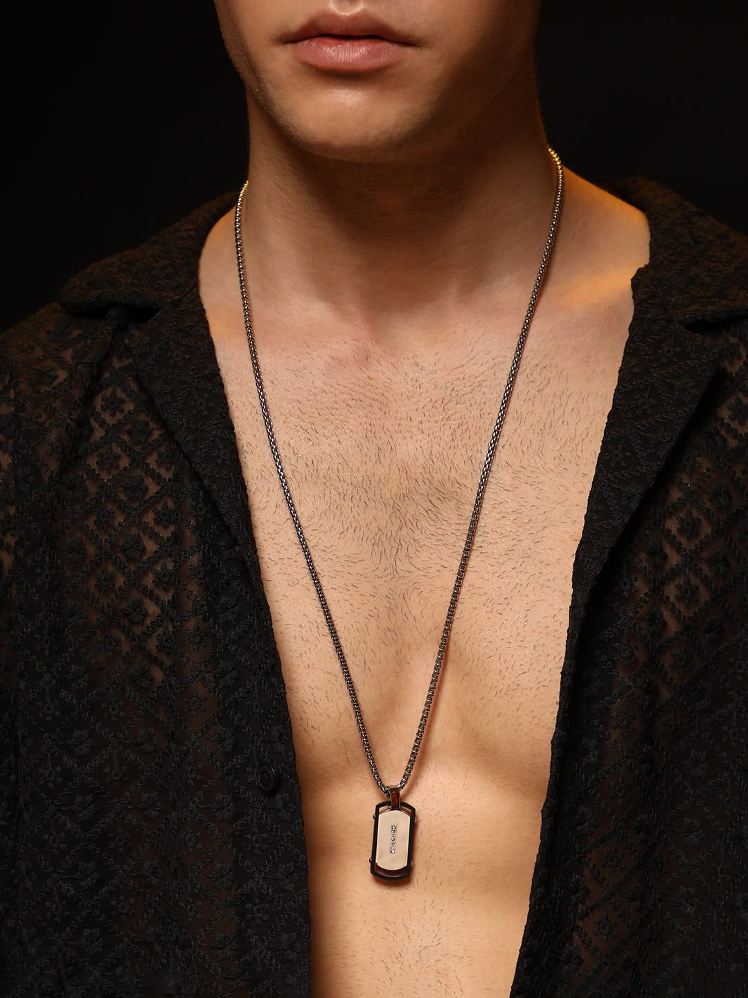 The Embellish-Lined Plate Pendant Necklace