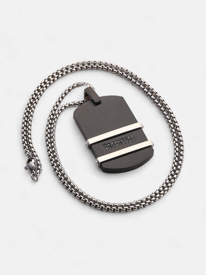 The Lined Plate Pendant Necklace