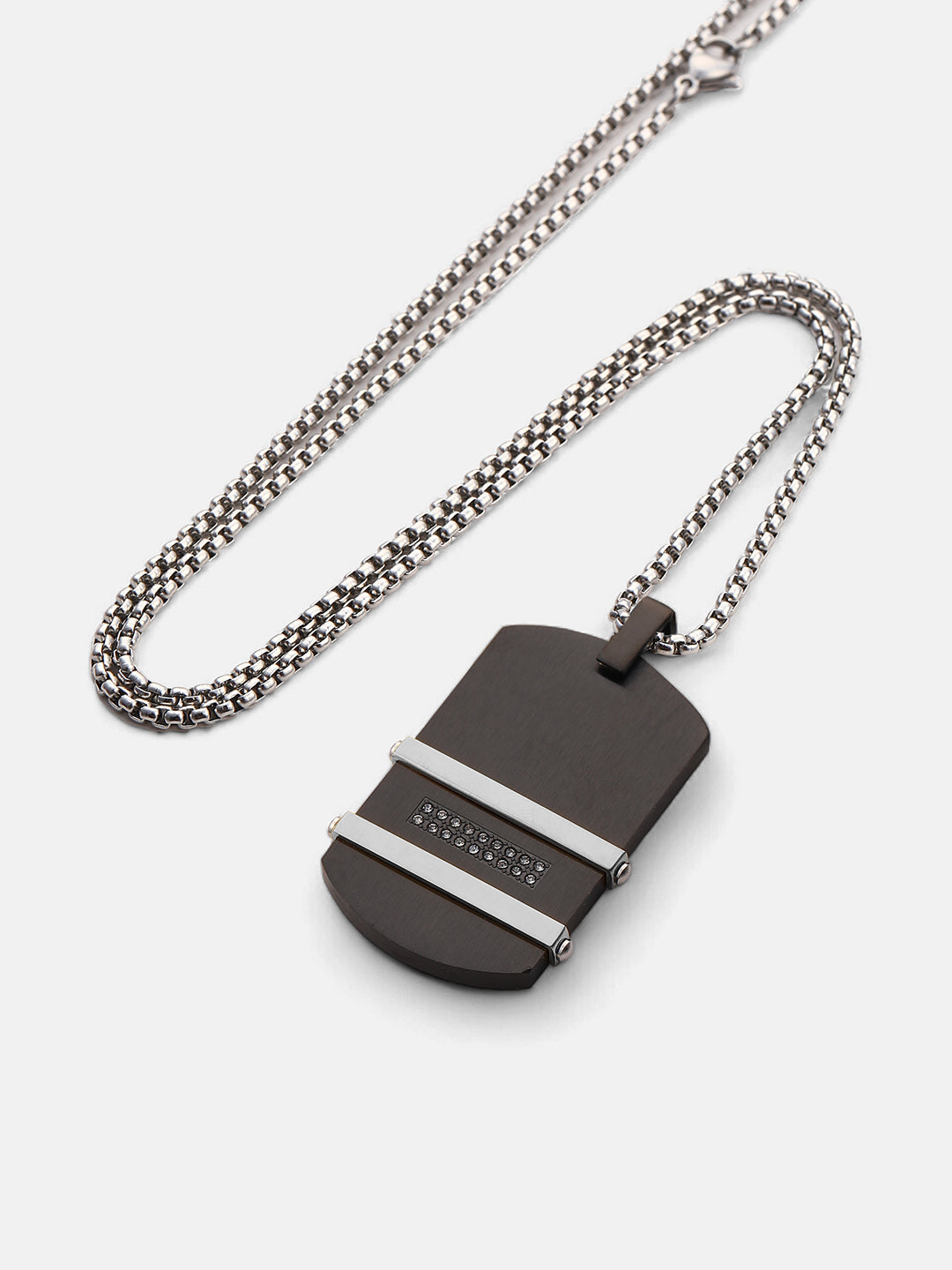 The Lined Plate Pendant Necklace