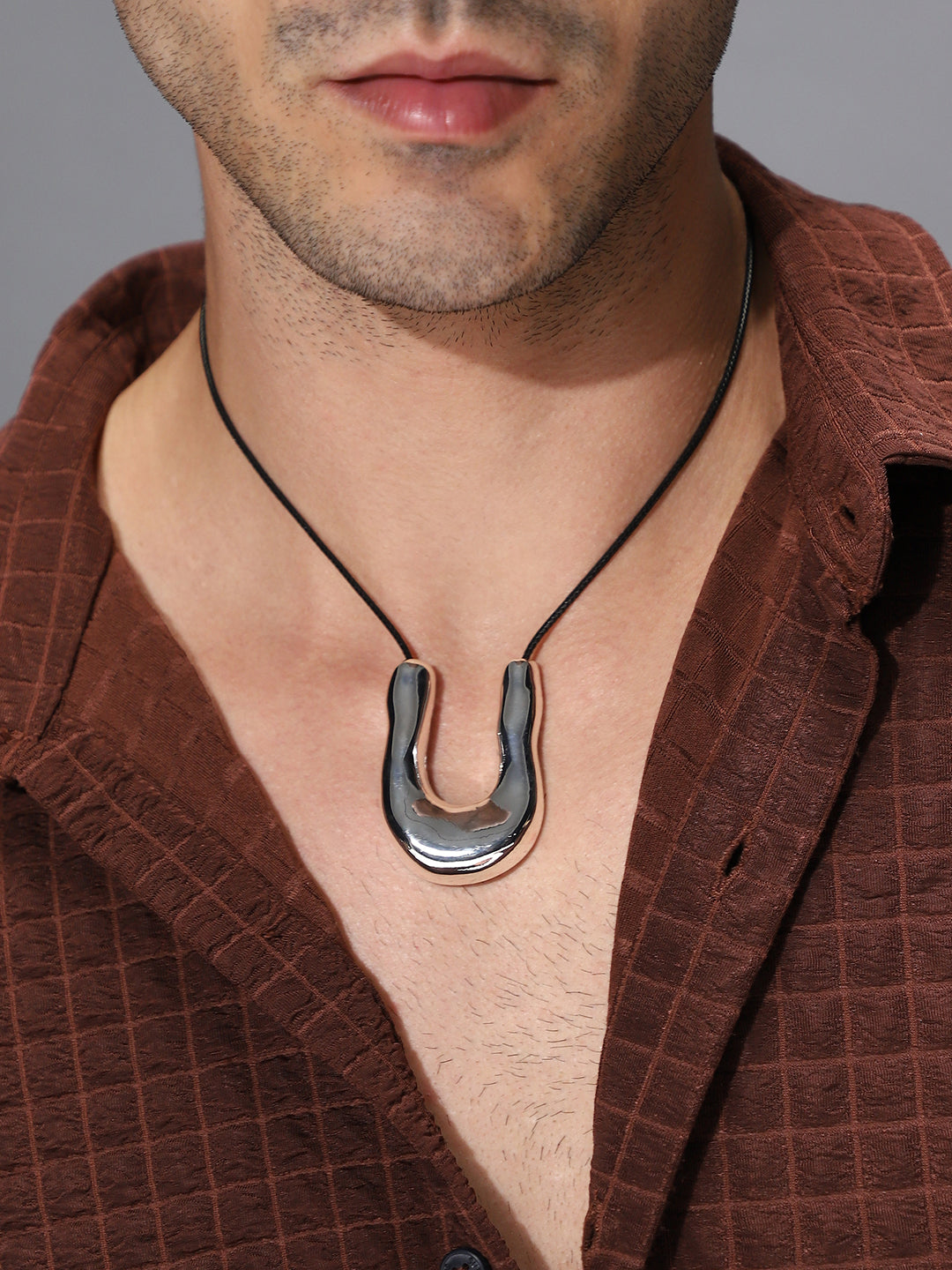 The Houston Pendant Necklace Metallic Silver
