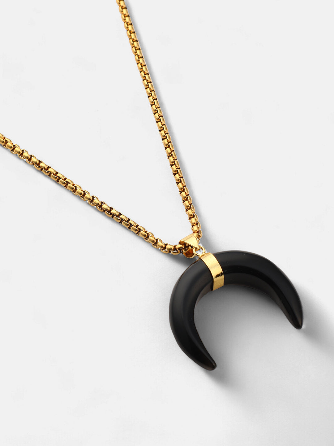 The Horn Pendant Necklace