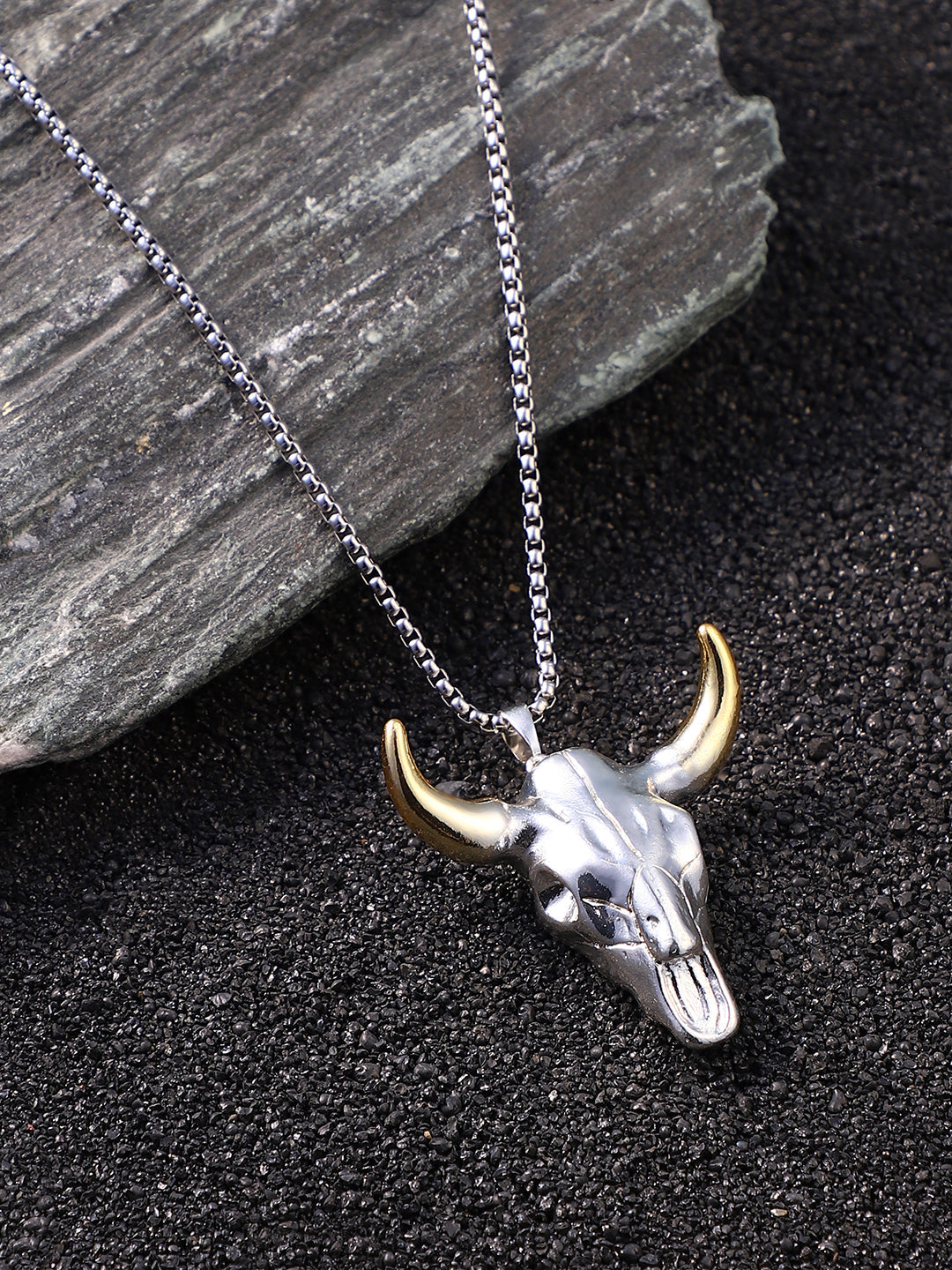 The Longhorn Pendant Necklace
