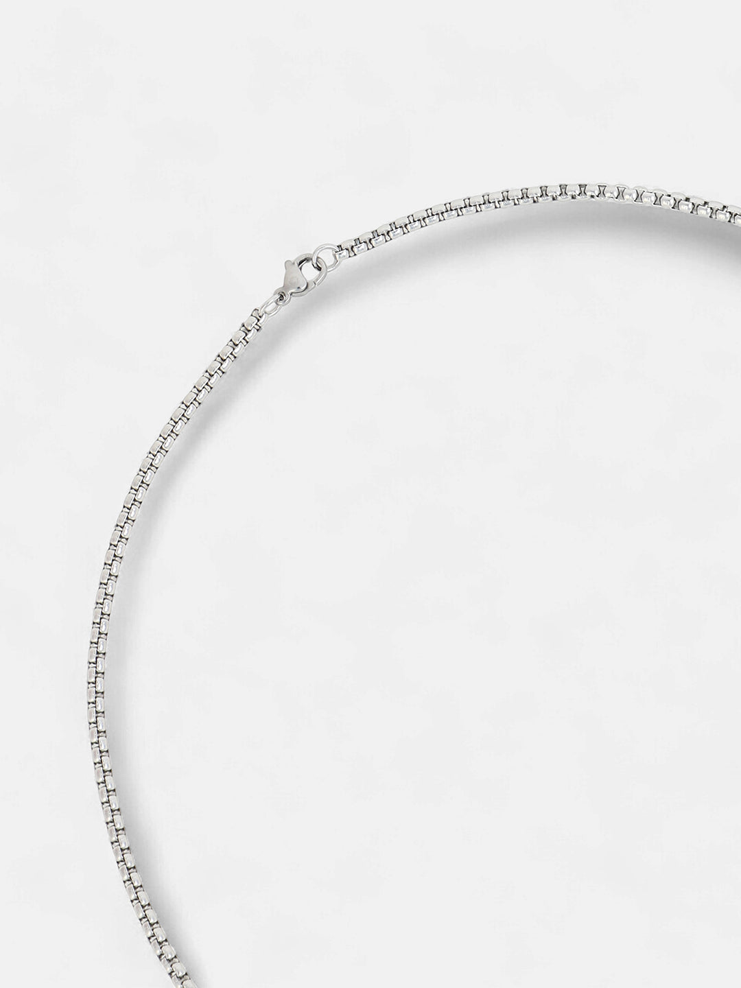 The Prism-Rod Pendant Necklace - Metallic Silver