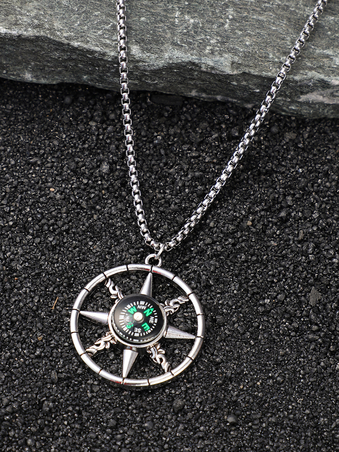 The Compass Pendant Necklace - Metallic Silver