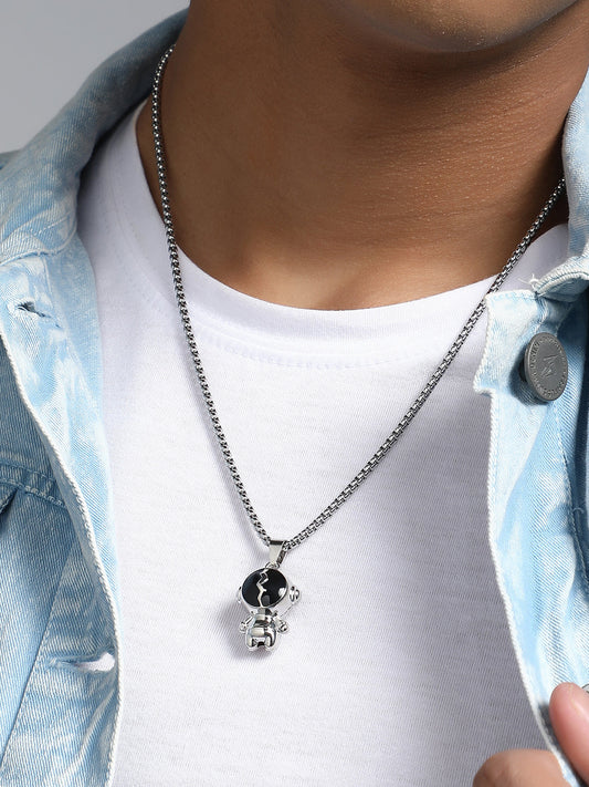 The Astro Pendant Necklace - Metallic Silver