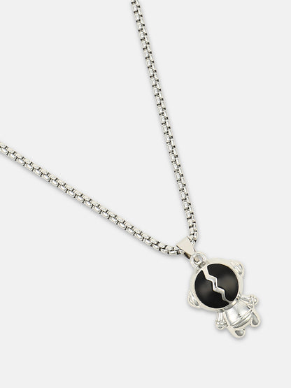 The Astro Pendant Necklace - Metallic Silver