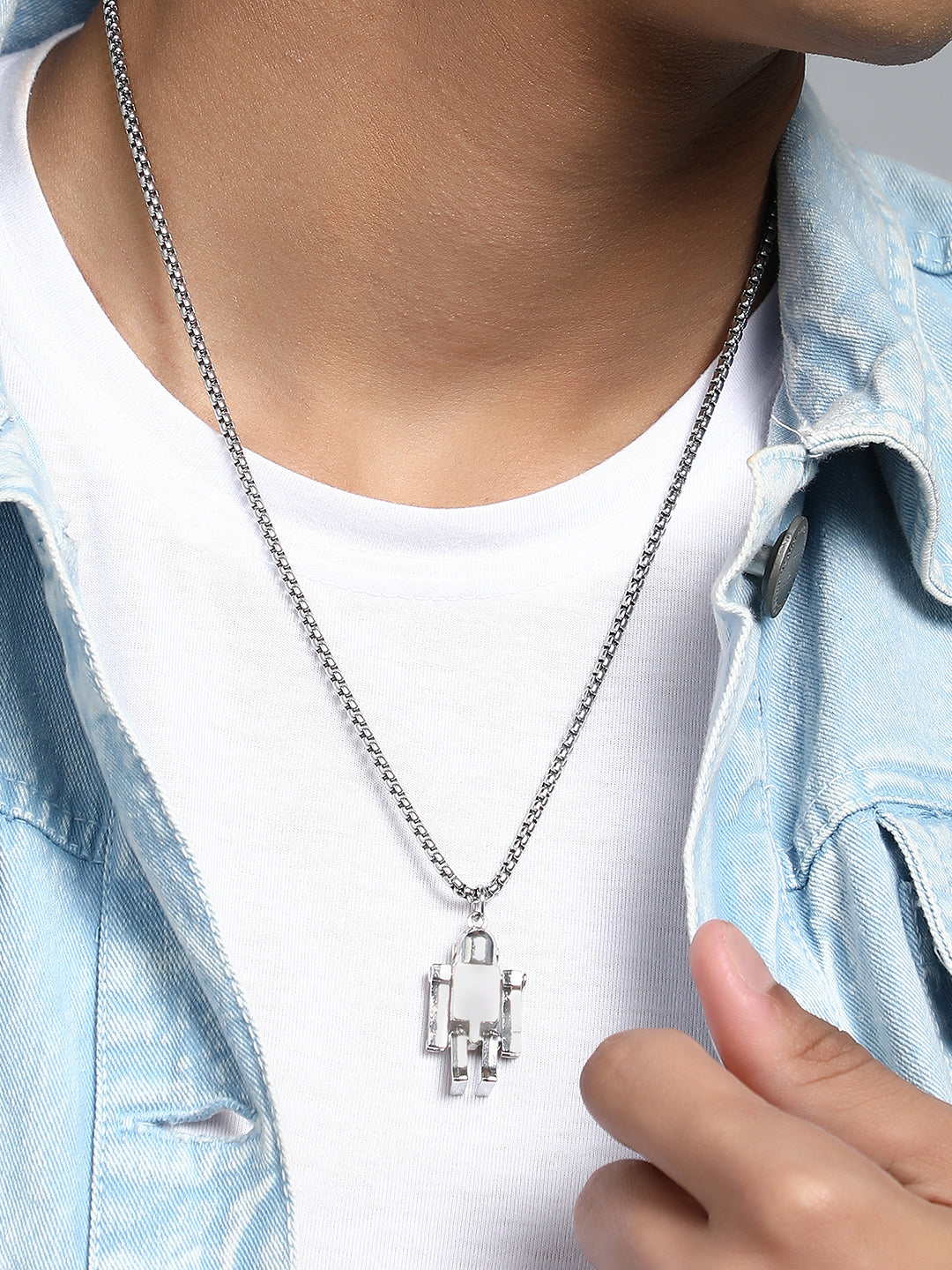 The Robo Pendant Necklace - Metallic Silver