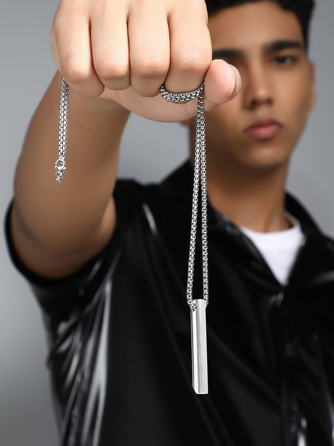 The Pipe Pendant Necklace - Metallic Silver