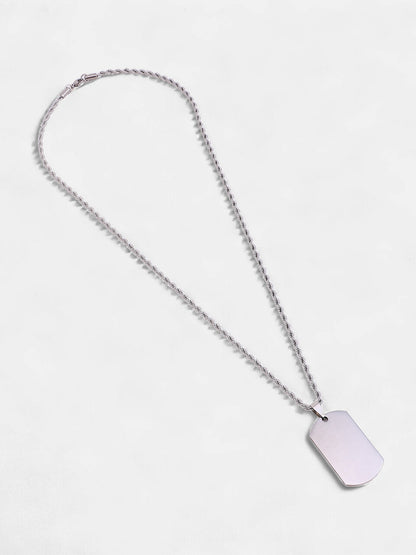 The Curve-Plate Pendant Necklace - Metallic Silver