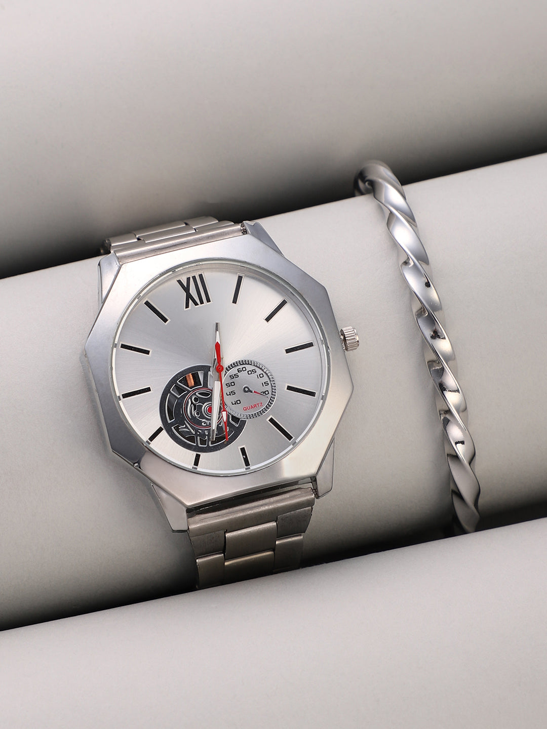 The Formula Chain Round Watch With Cuff Bracelet Combo