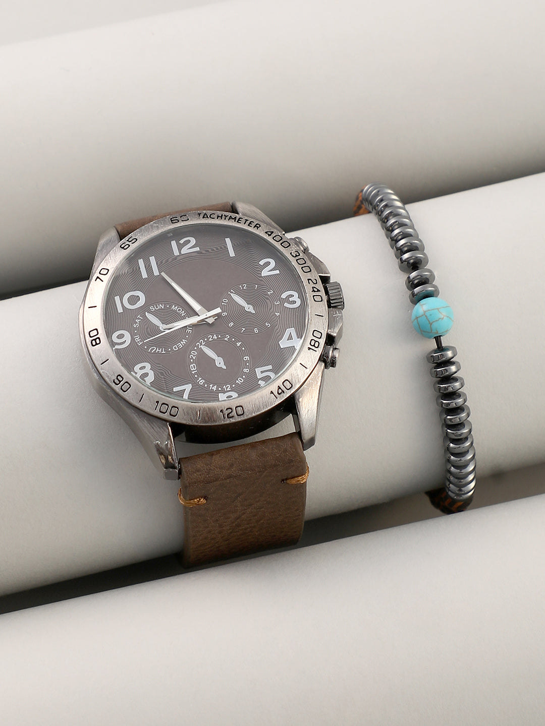 The Peregron Round Watch With Beaded Bracelet Combo