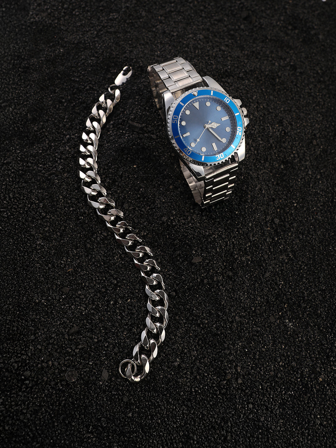 The Ribbed Round Watch With Chain Bracelet Combo